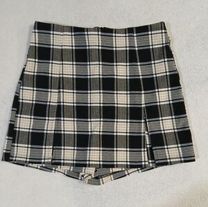 Love Tree Black and White Plaid Skort